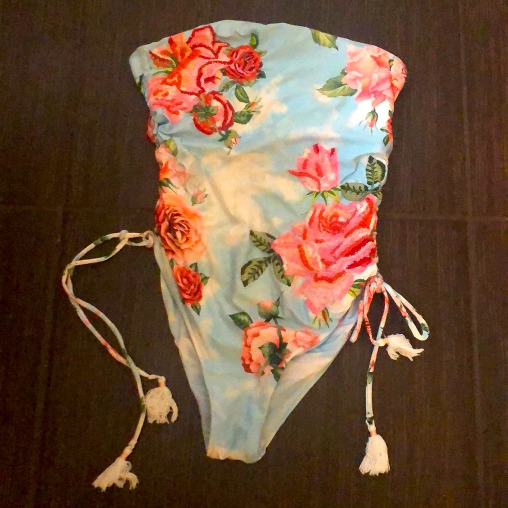 Agua Bendita, one piece swimwear.